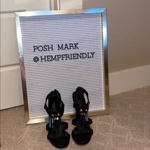 Black leather Gucci Heels